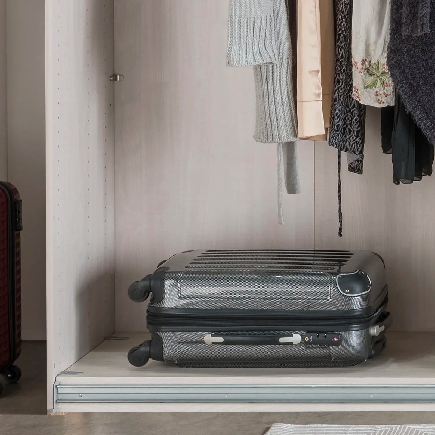 Close up Corfu Bianco Oak and Mirror Front Sliding Door Wardrobe