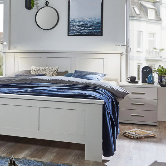 Wiemann Kempton 3 drawer bedside table in White finish