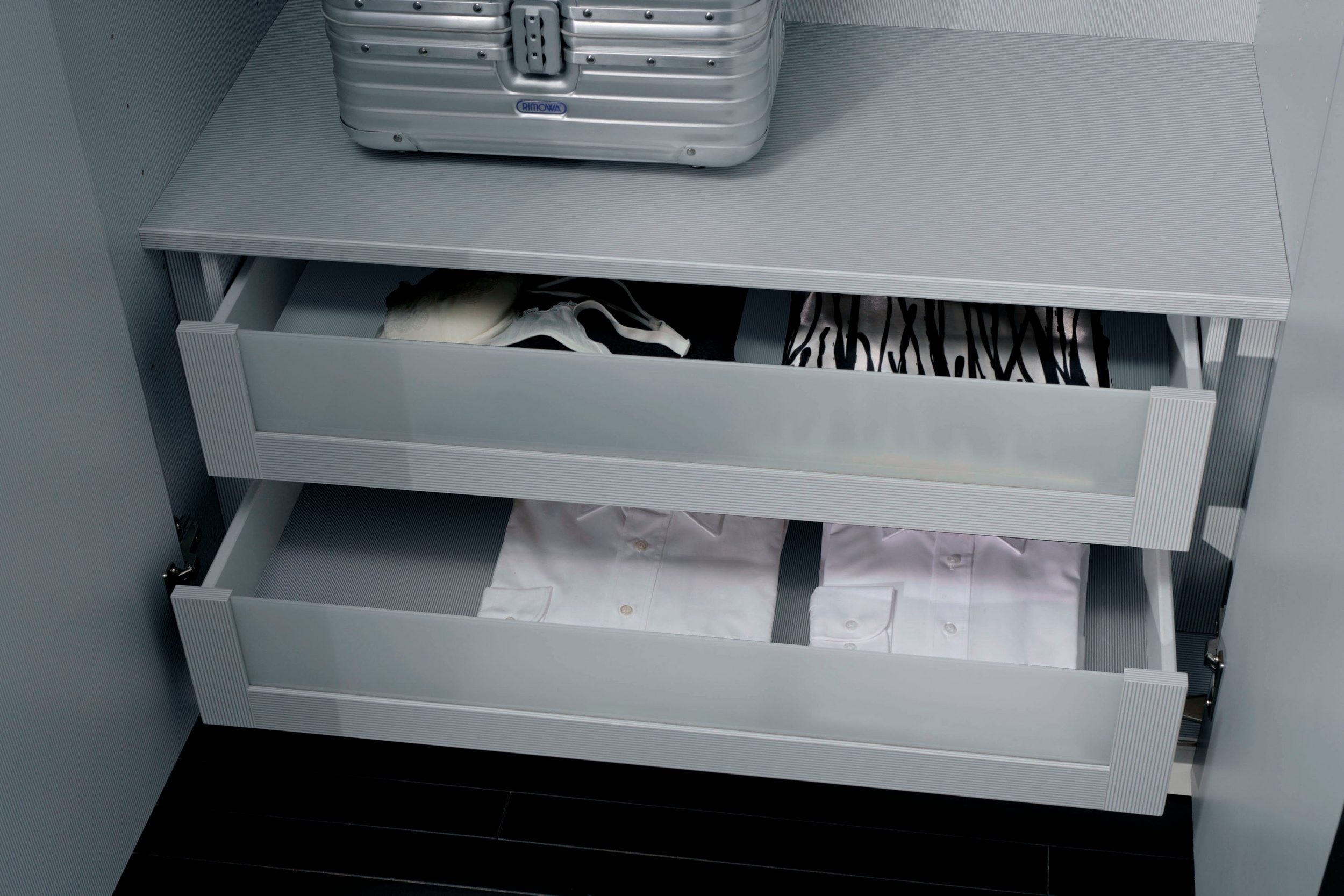 Wiemann Drawer Insert with 2 Drawers and Glass Front - VIP - Close view