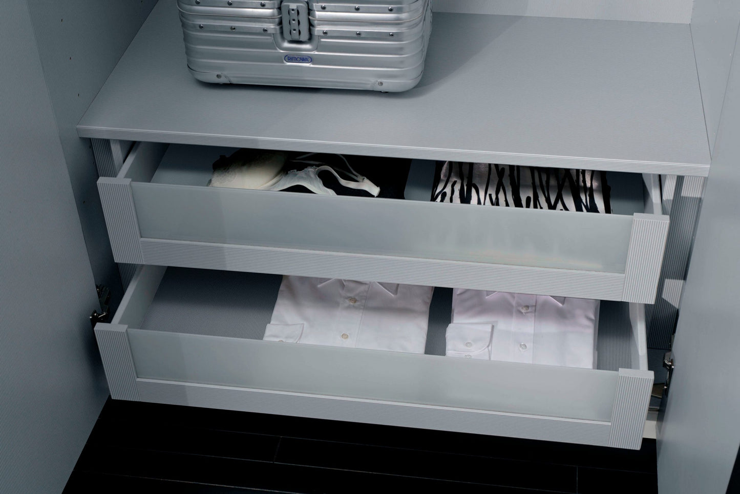 Wiemann Drawer Insert with 2 Drawers and Glass Front - VIP - Close view