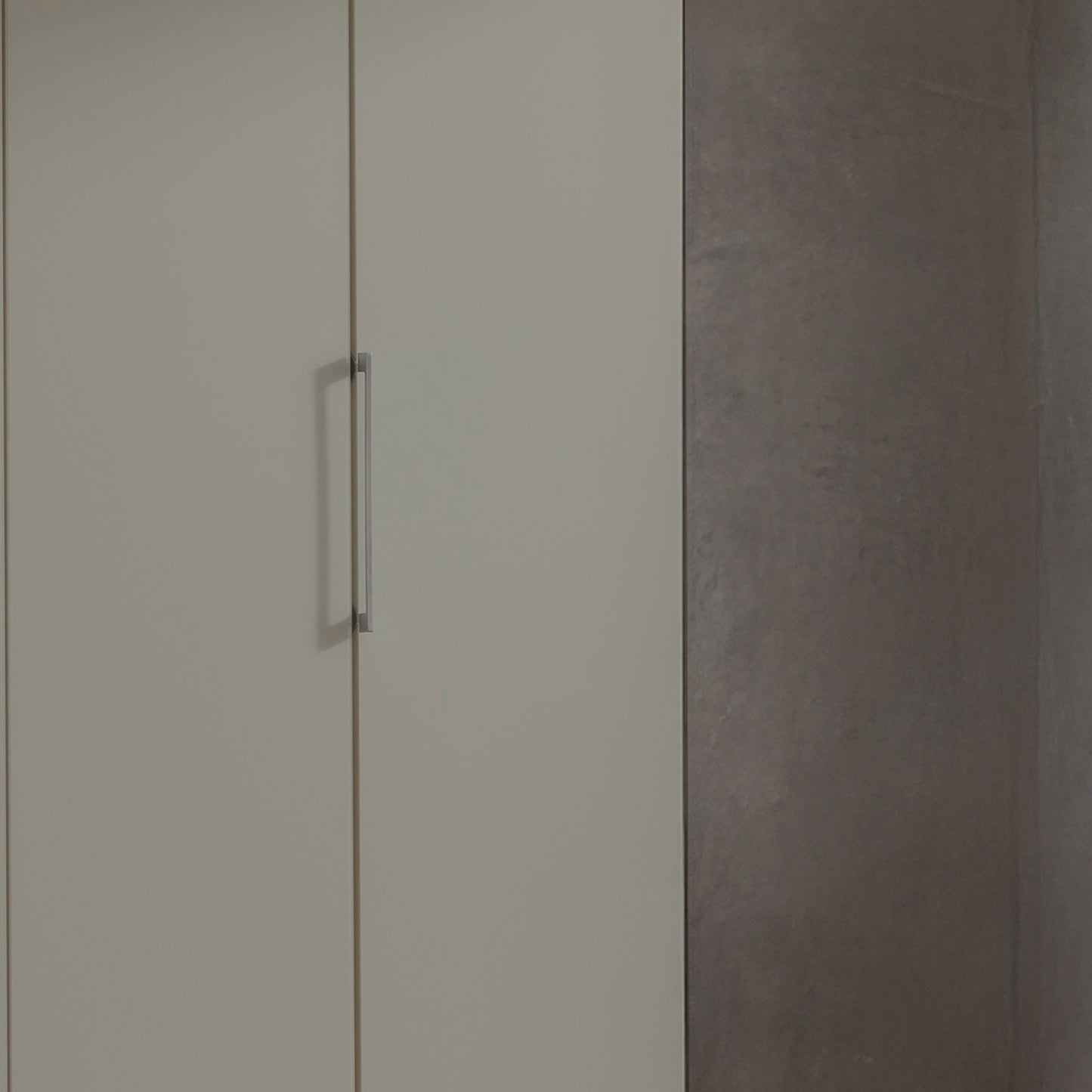 Halver Pebble Grey 4 Door Hinged Wardrobe (W200cm) - Closeup View