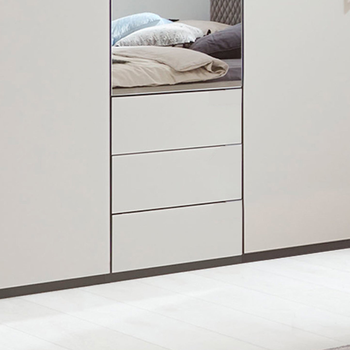 Halver Pebble Grey 5 Door Wardrobe with Drawers (W250cm) - Closeup View Of Mirror & Drawers
