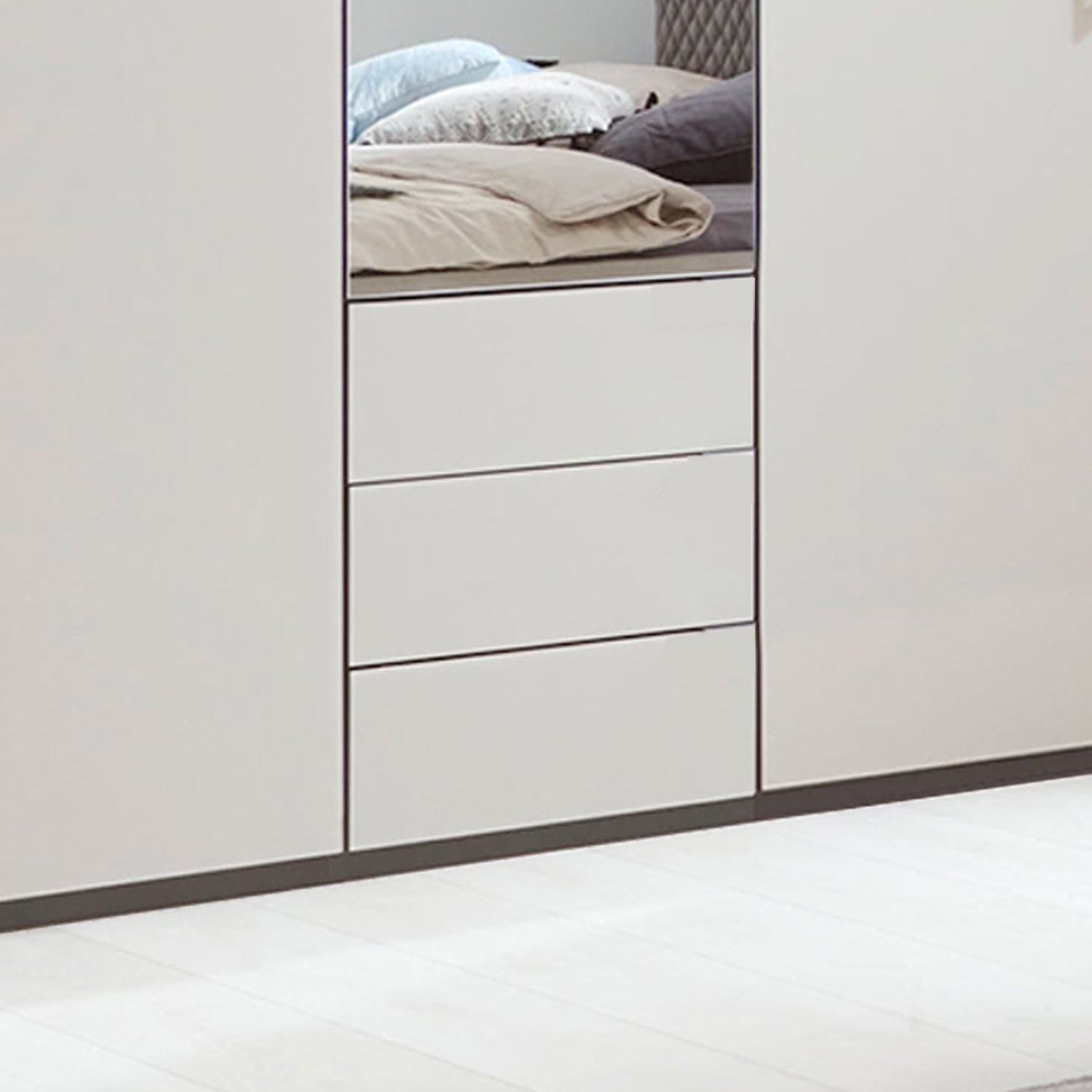Halver Pebble Grey 5 Door Wardrobe with Drawers (W250cm) - Closeup View Of Mirror & Drawers