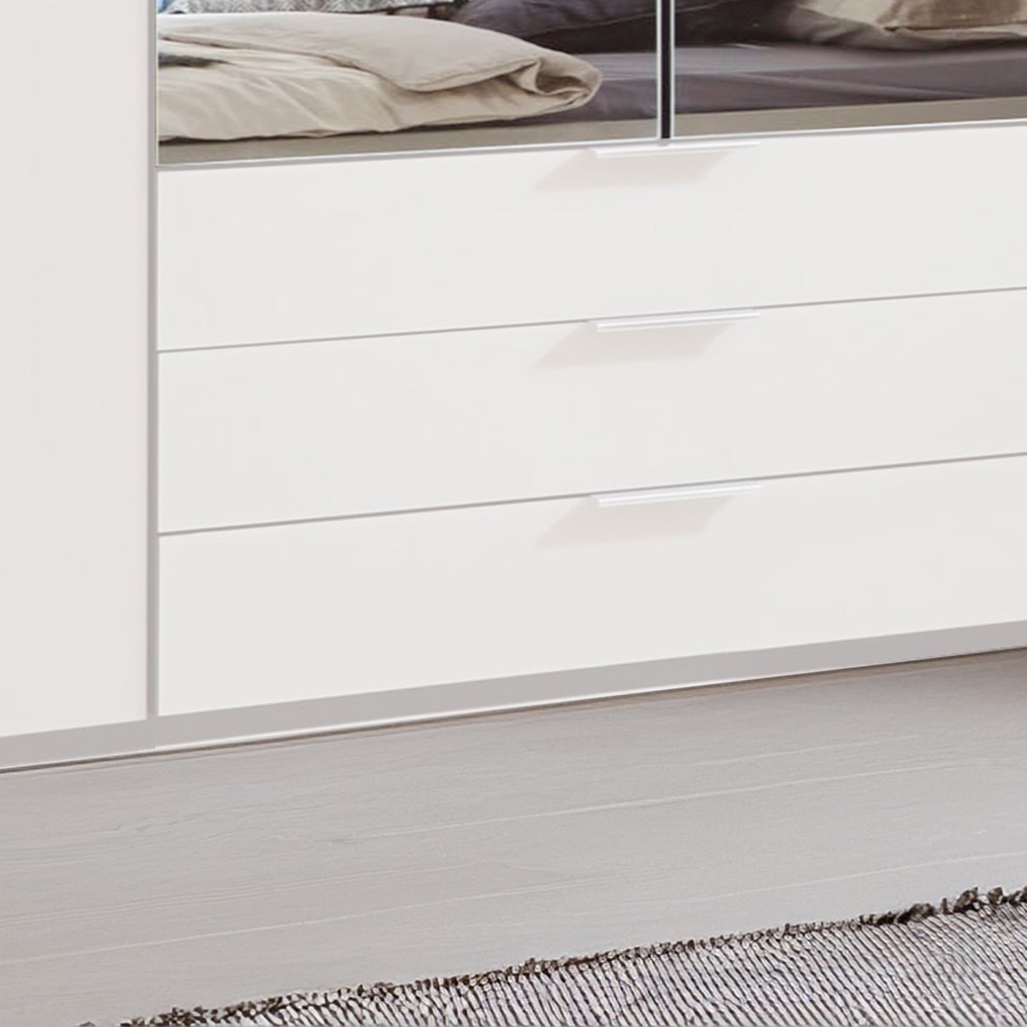 Halver White 4 Door Wardrobe with Drawers (W200cm) - Closeup View Of Drawers