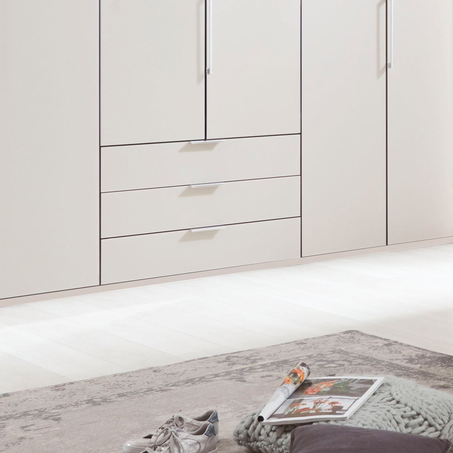 Halver White 6 Door Wardrobe with Drawers (W300cm) - Closeup View Of Drawers