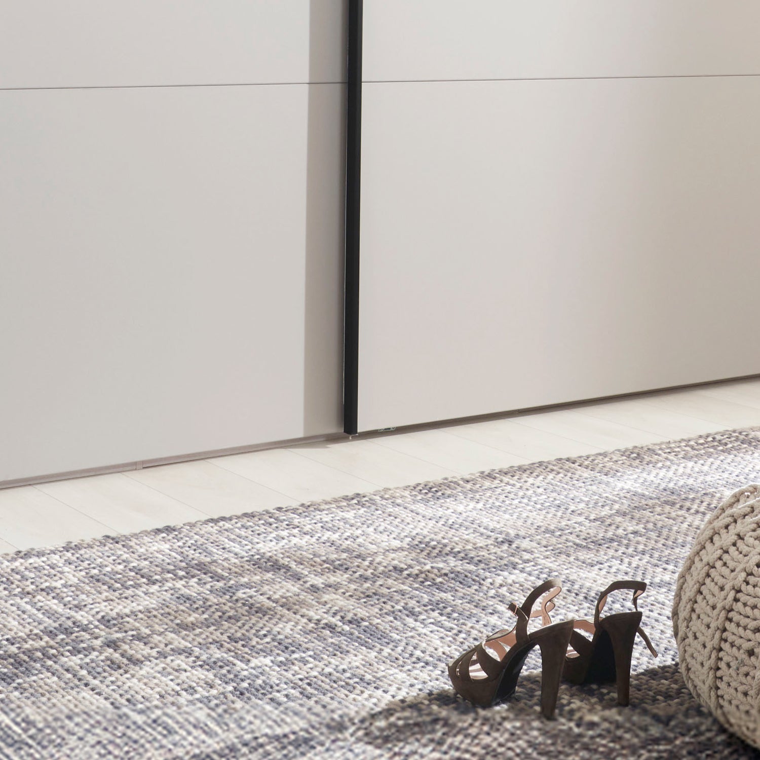 Halver Graphite & White 2 Door Sliding Wardrobe - Close Up