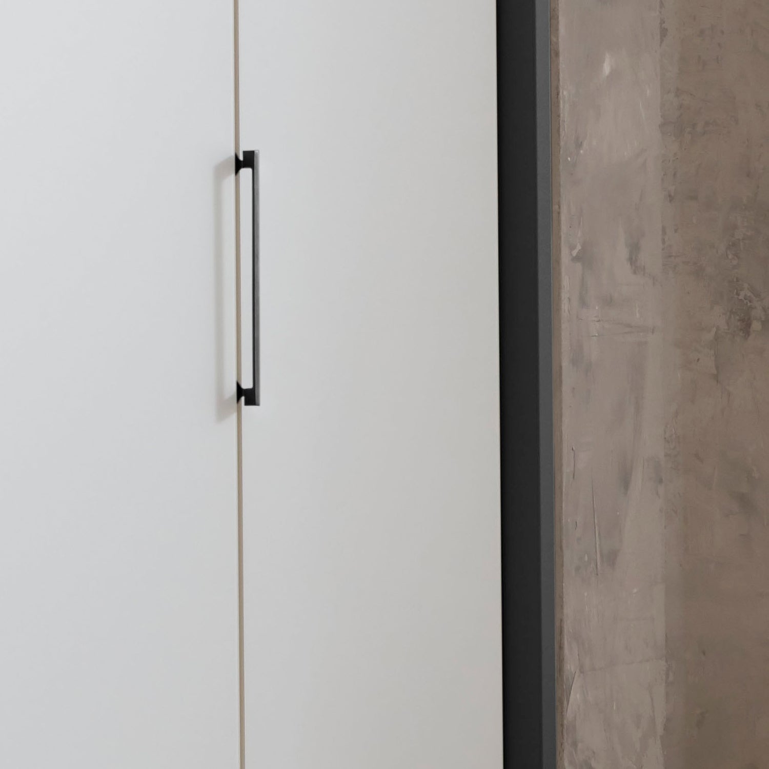 Halver White 6 Door Hinged Wardrobe (W300cm) - Closeup Handle View