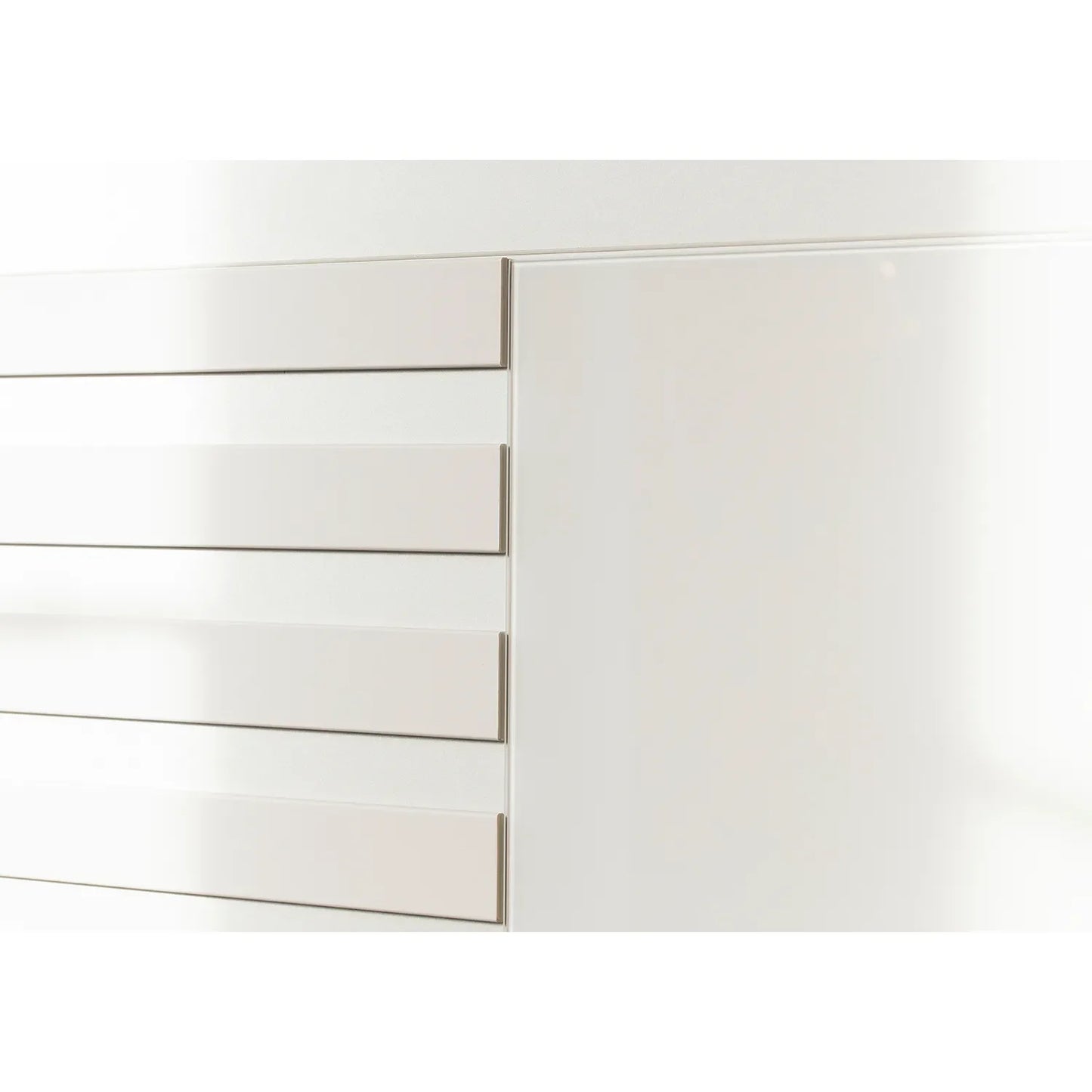 Novaro Champagne Glass Sliding Door Wardrobe - Panel Closeup view