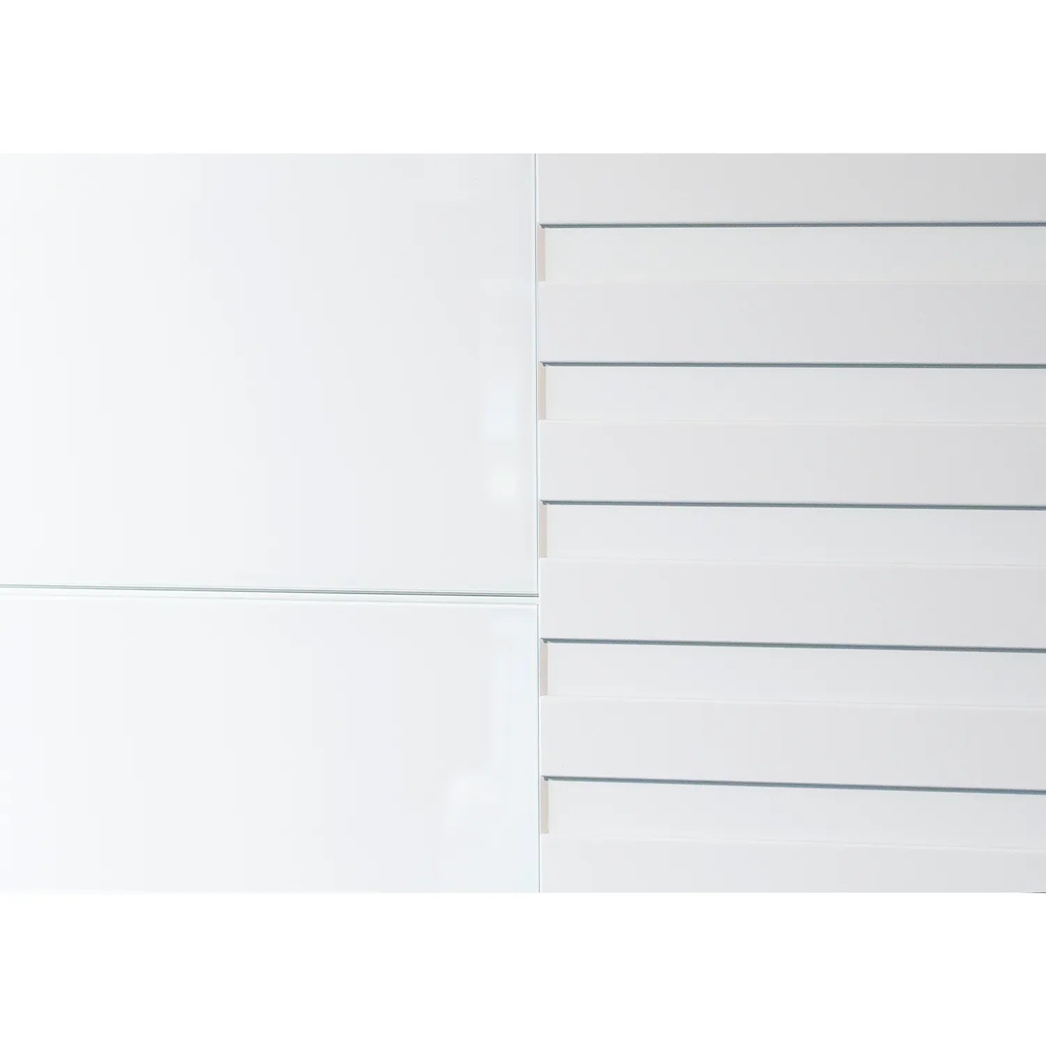 Novaro White Sliding Door Wardrobe - Closeup view