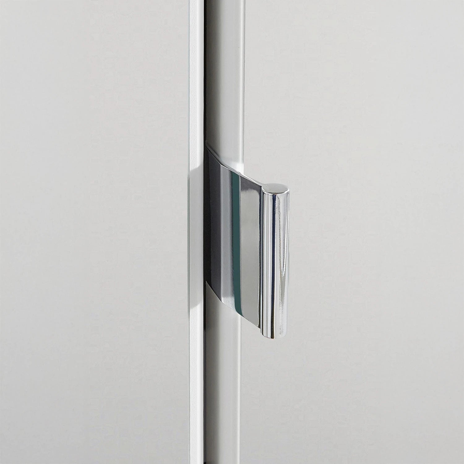 Handle view of Rauch Essensa 6 Doors, 2 Mirrored Doors & 2 Drawers