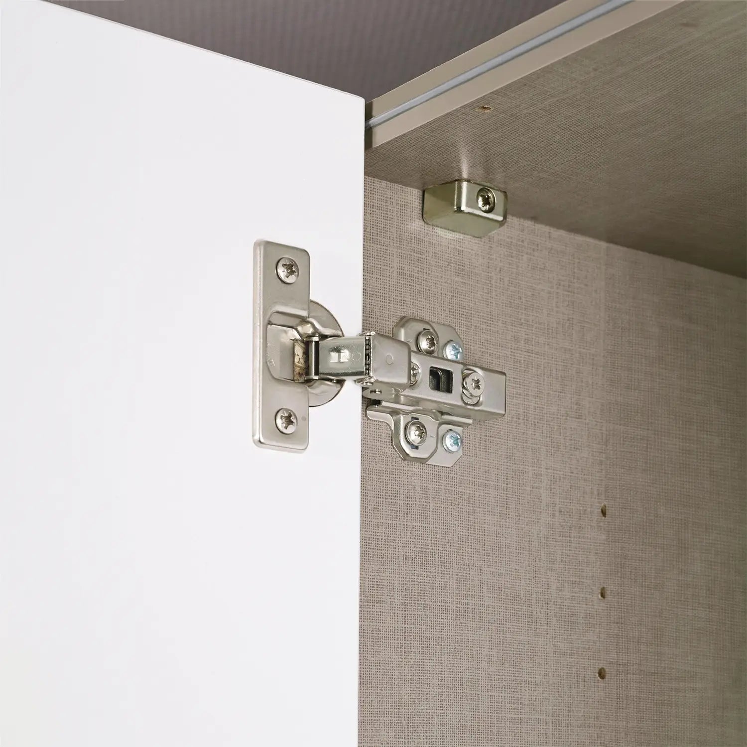 Rauch Montclar White High Gloss 5 Door Wardrobe with Drawers & Mirror - Internal Mechanism