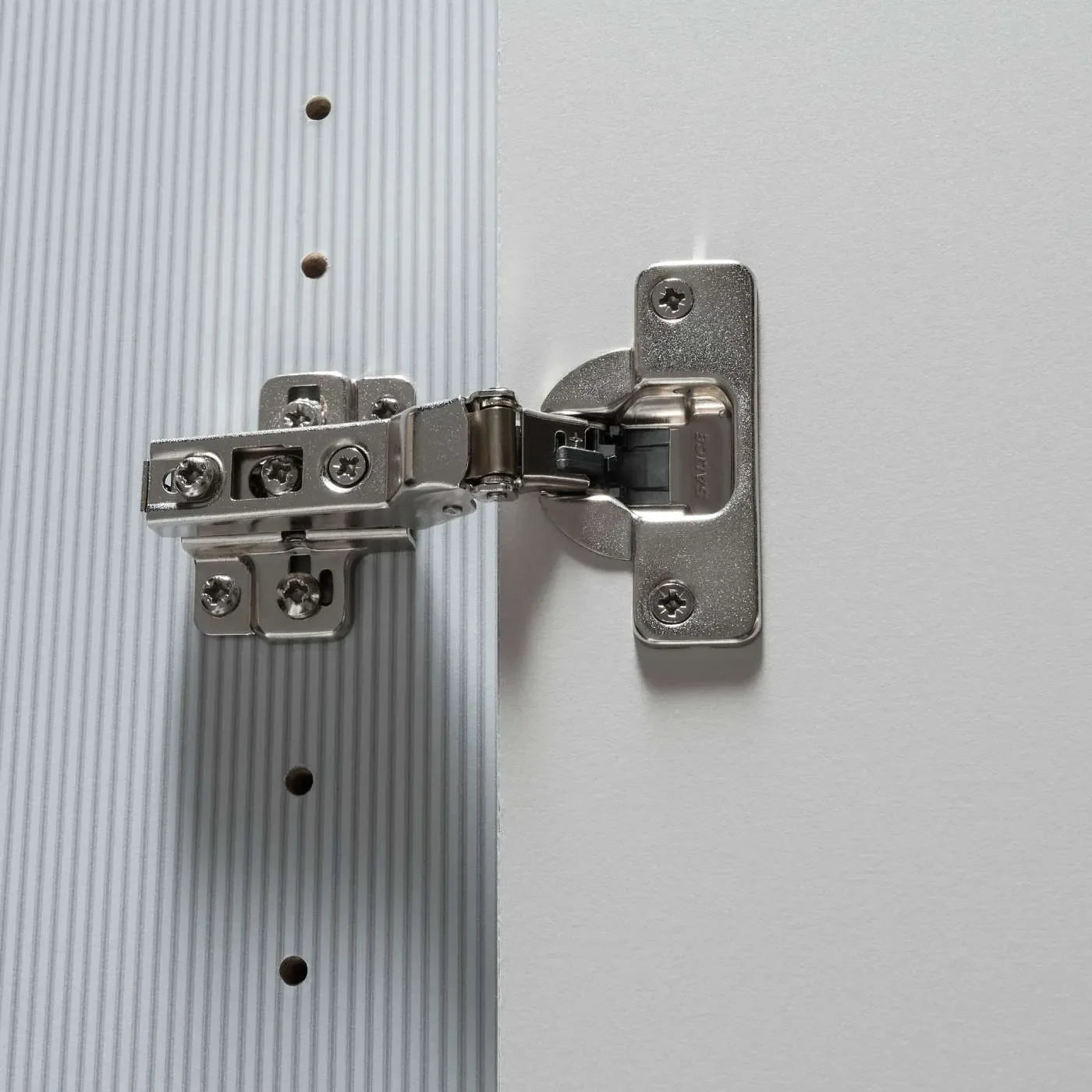 Templin 2000 4 Door 3 Drawers Wardrobe - W200cm - Hinged Door Internal Part Closeup View