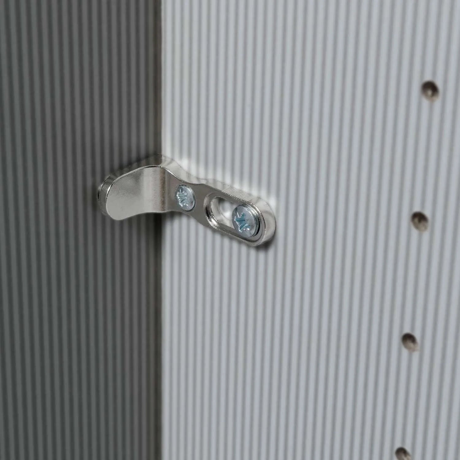 Templin 2000 Bianco Oak Carcase 6 Door 6 Drawer Wardrobe - W250cm - Internal Part Closeup View