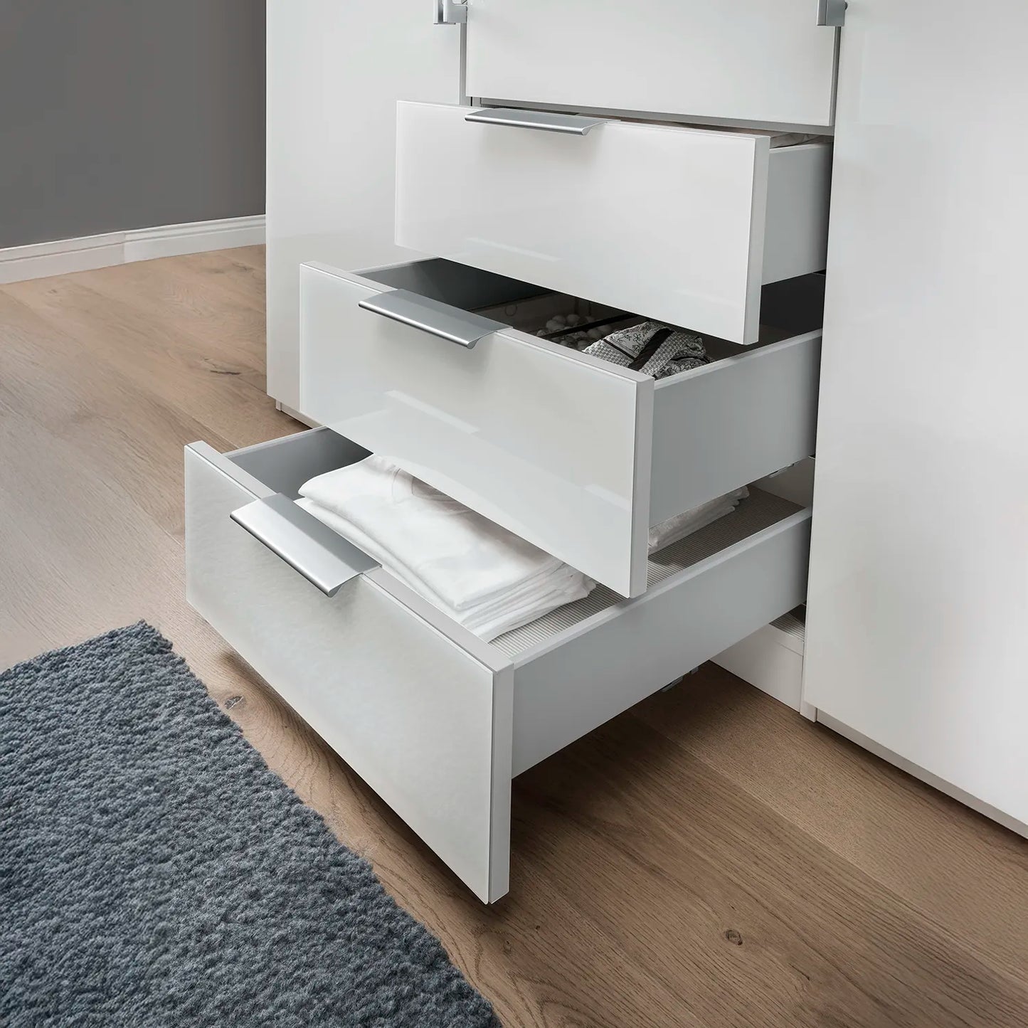 Templin 2000 Bianco Oak Carcase 6 Door 6 Drawer Wardrobe - W300cm - Drawers Closeup View