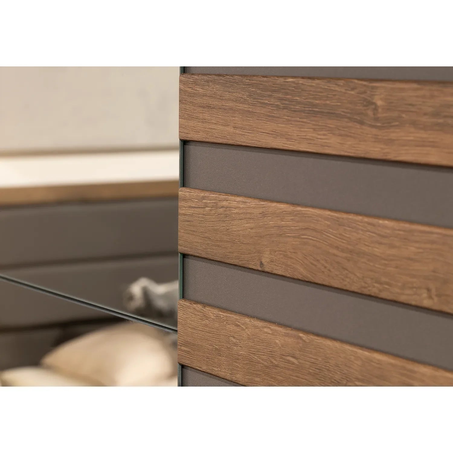 Vestro Metallic Grey Sliding Door Wardrobe - W181cm - Closeup view