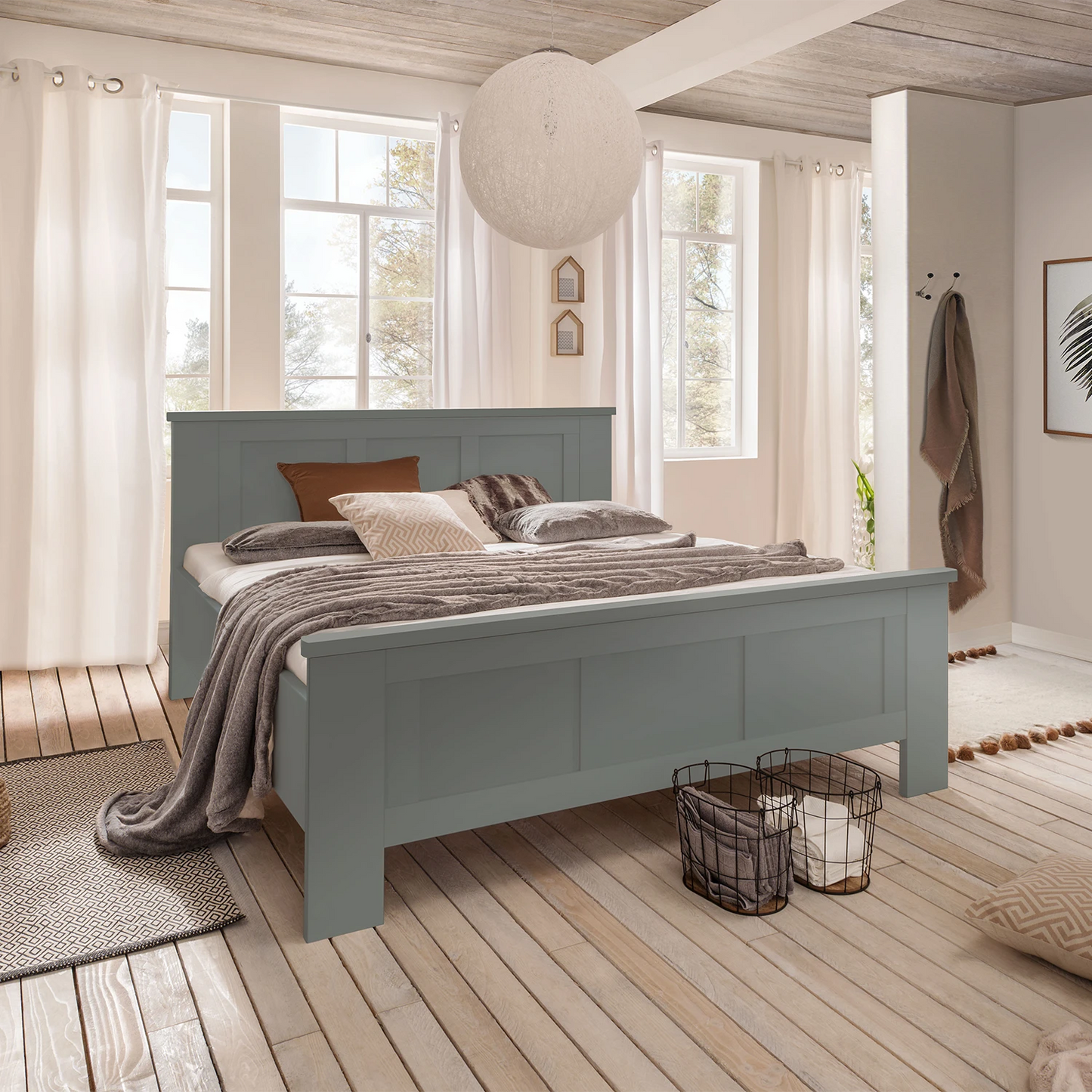 Wiemann Kempton Wooden Bed Frame