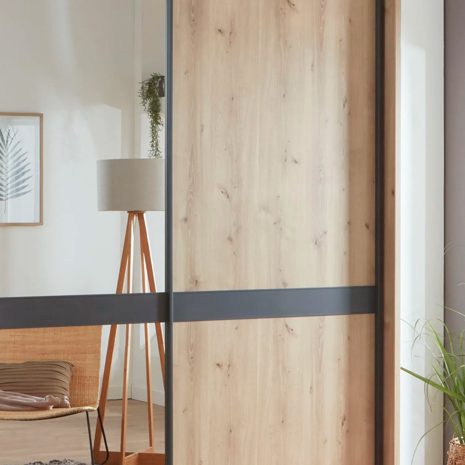 Wiemann Regen Bianco Oak 3 Door Sliding Wardrobe With Mirror - Close Up of Sliding Doors 