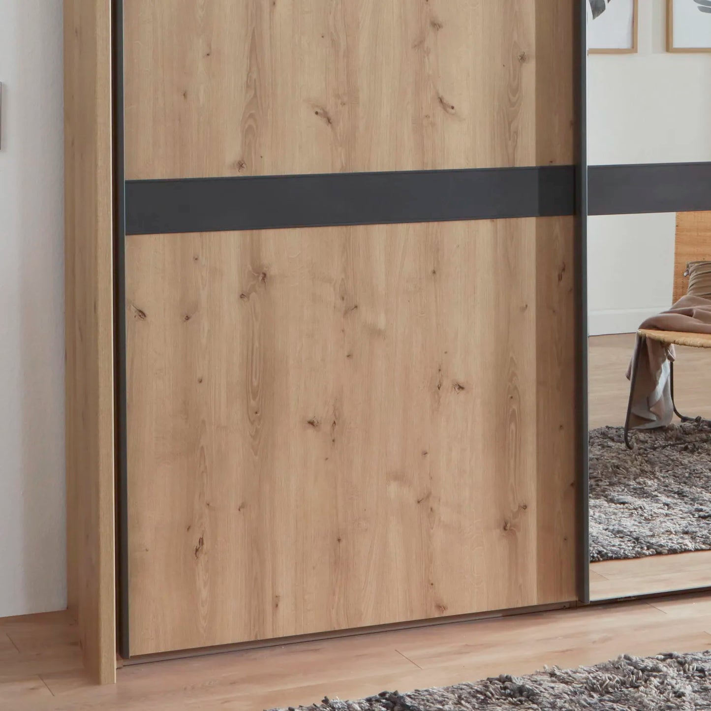 Wiemann Regen Bianco Oak 3 Door Sliding Wardrobe With Mirror - Close up of Bianco Oak Sliding Door 