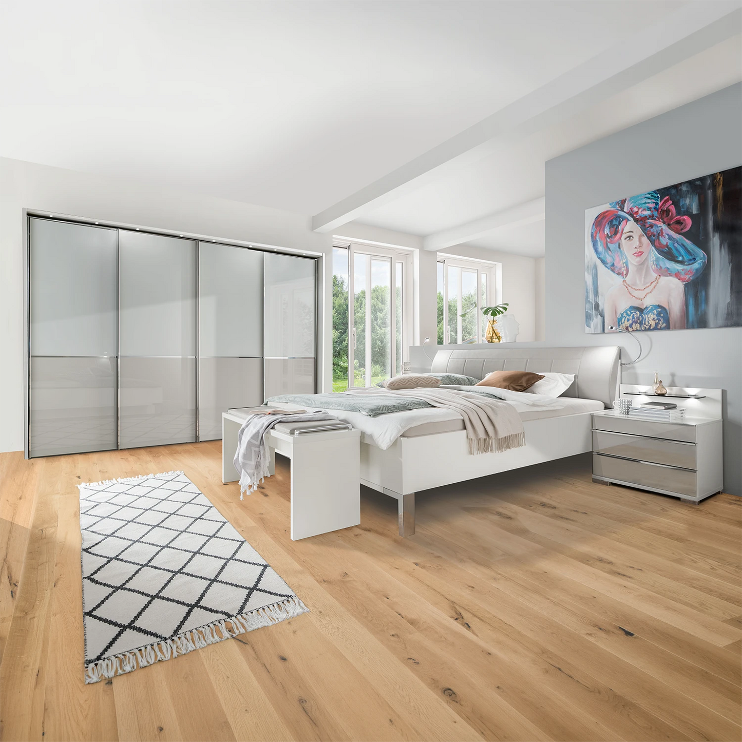 Contemporary wardrobe with adjustable shelves and hanging rails