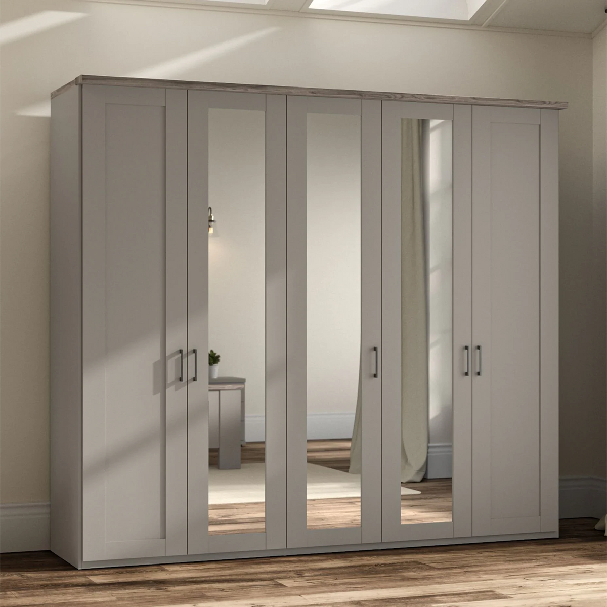 A 5 door 250cm Wide Wiemann Truro Shaker style wardrobe in Peeble Grey Finish with Dark Rustic Oak Cornice and 3 Middle Mirror Doors